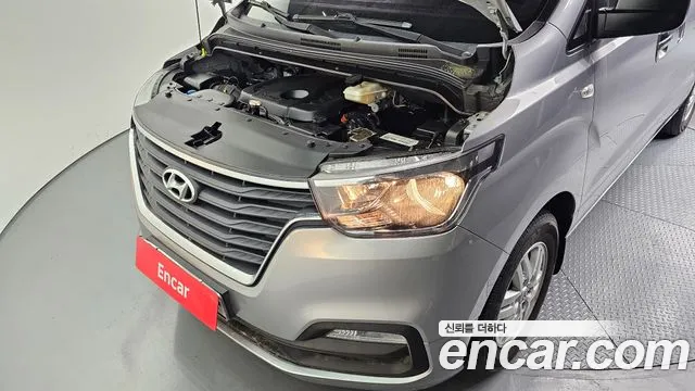 Hyundai Starex 2020 — фото 6