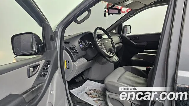 Hyundai Starex 2020 — фото 10