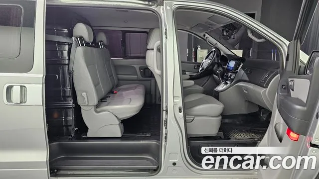 Hyundai Starex 2020 — фото 12