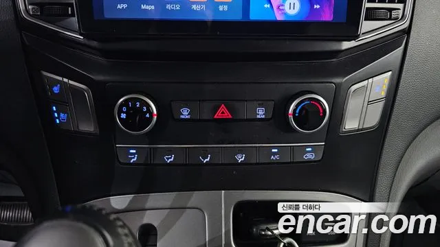 Hyundai Starex 2020 — фото 18