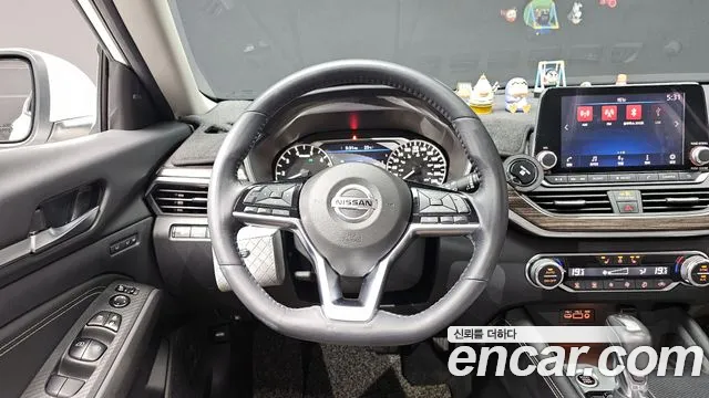 Nissan Altima 2019 — фото 18