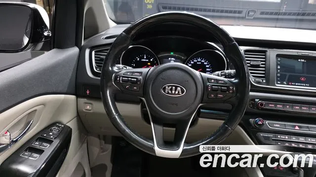 Kia Canival 2019 — фото 13