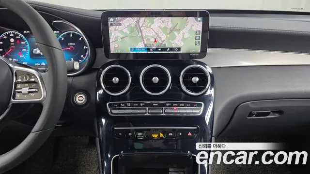 Mercedes-Benz GLC-Class 2021 — фото 20