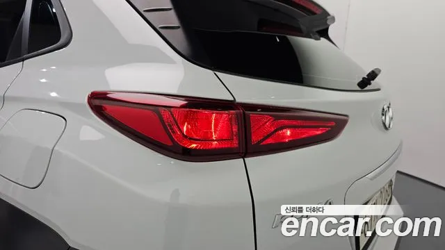 Hyundai Kona 2018 — фото 9