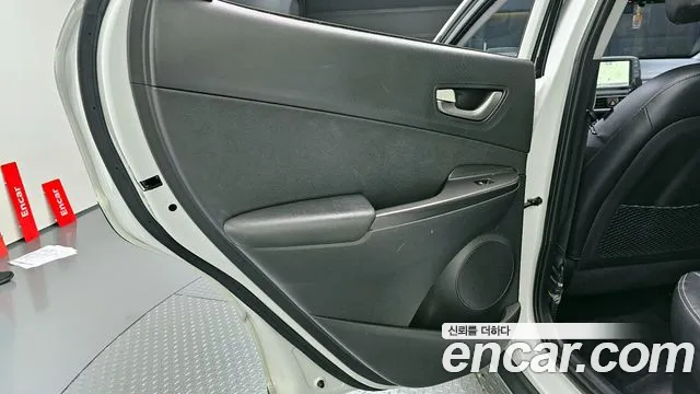 Hyundai Kona 2018 — фото 15