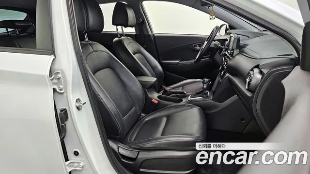 Hyundai Kona 2018 — фото 16