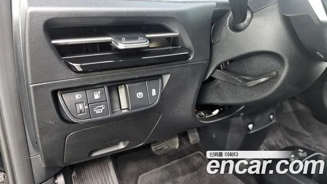 Kia EV6 2023 — фото 19