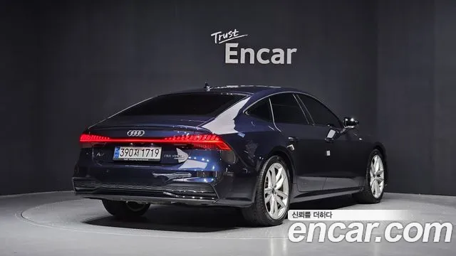 Audi A7 2023 — фото 2