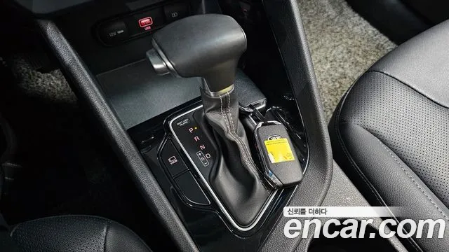 Kia Niro 2021 — фото 12