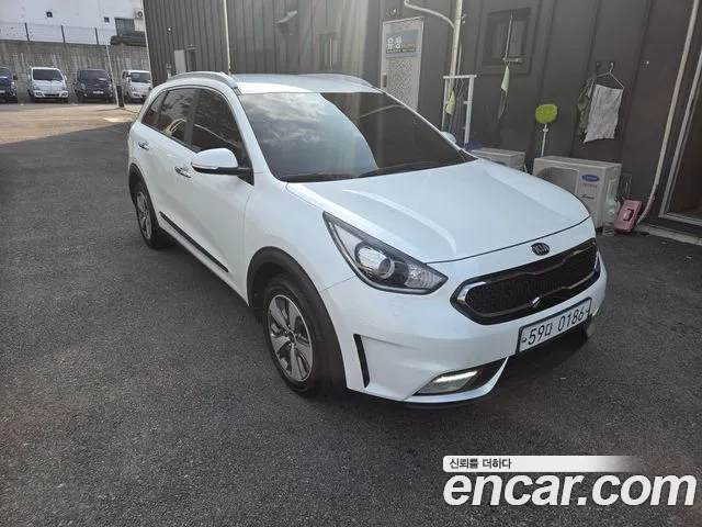 Kia Niro 2017 — фото 3