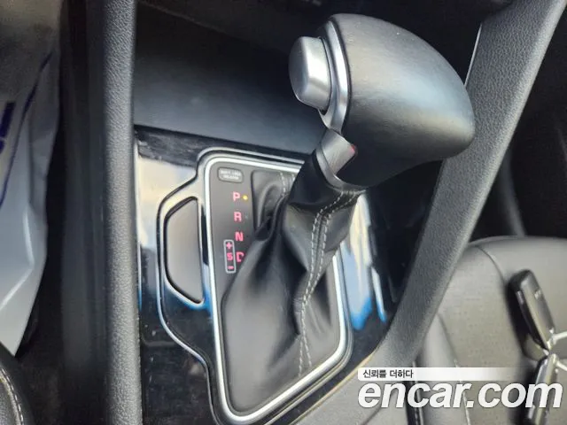 Kia Niro 2017 — фото 10