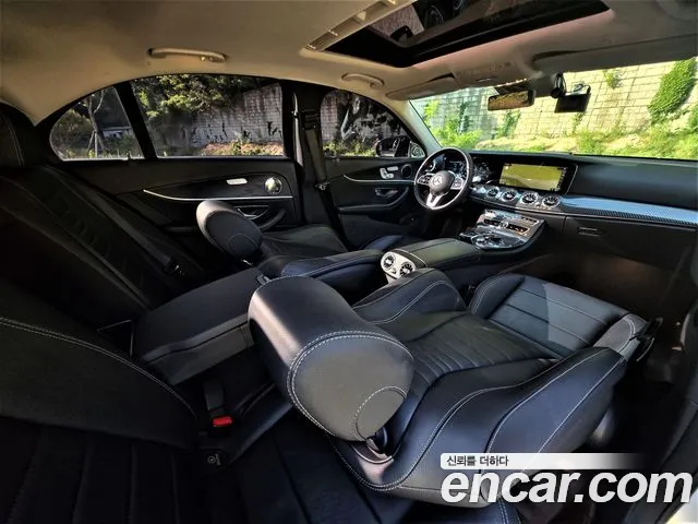 Mercedes-Benz E-Class 2019 — фото 10