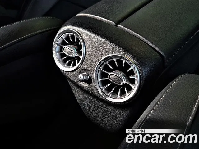 Mercedes-Benz E-Class 2019 — фото 19