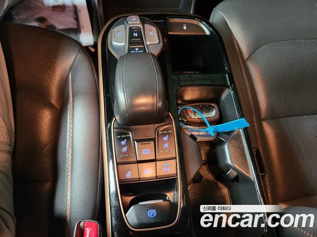 Hyundai Ioniq 2017 — фото 11