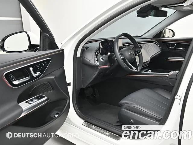 Mercedes-Benz E-Class 2024 — фото 11