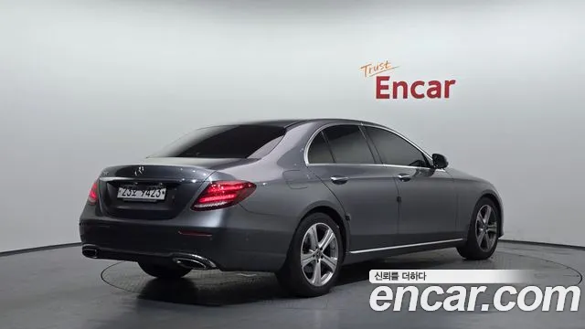 Mercedes-Benz E-Class 2018 — фото 2