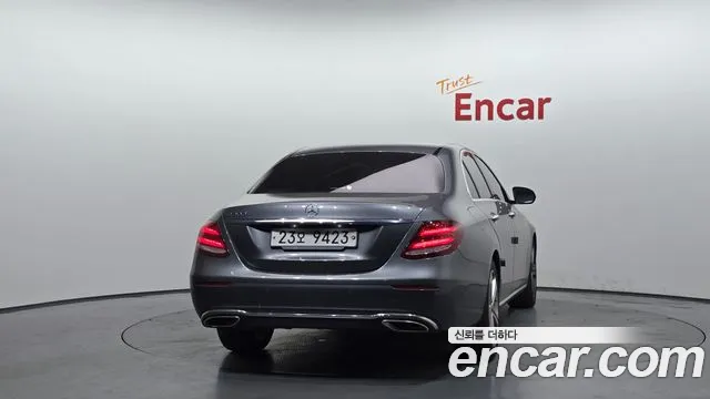 Mercedes-Benz E-Class 2018 — фото 4