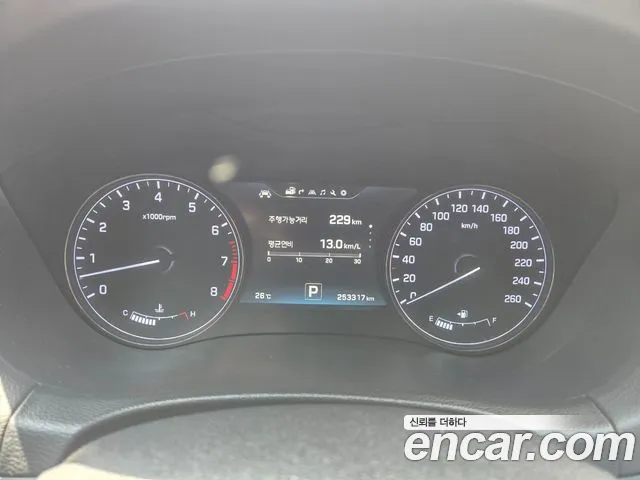 Hyundai Genesis 2016 — фото 10