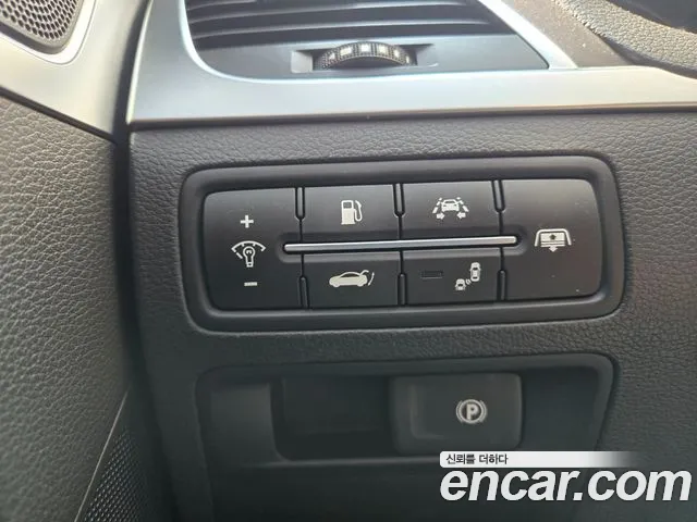 Hyundai Genesis 2016 — фото 14