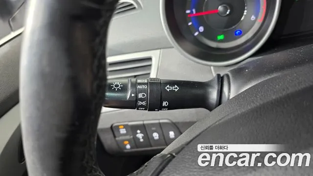 Hyundai AVANTE 2015 — фото 18
