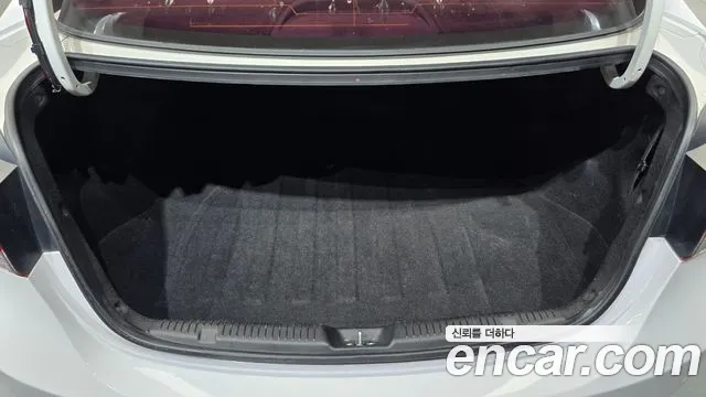 Hyundai AVANTE 2015 — фото 20