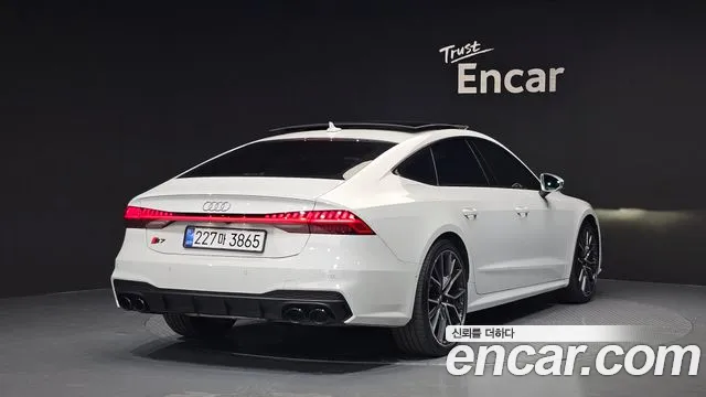 Audi A7 2022 — фото 2