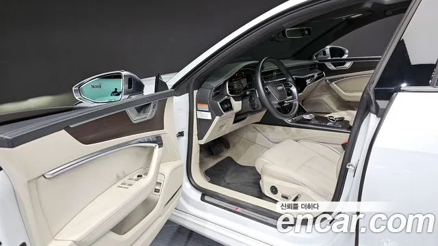 Audi A7 2022 — фото 10