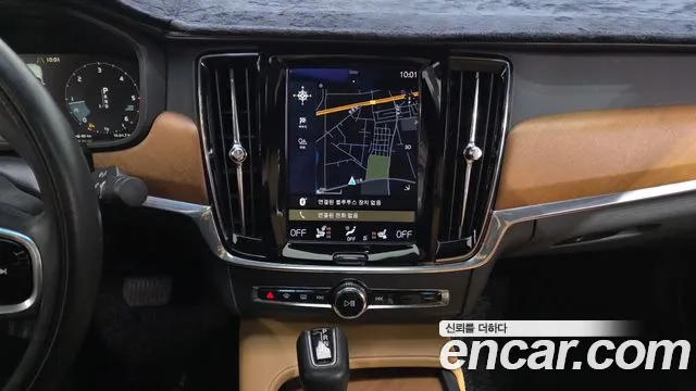 Volvo S90 2018 — фото 14