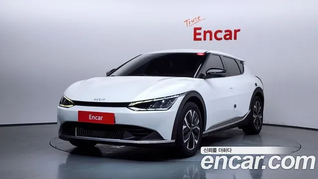 Kia EV6 2022 — фото 1