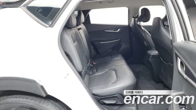 Kia EV6 2022 — фото 17