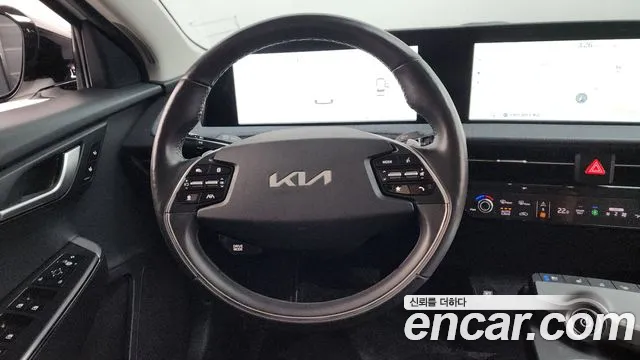 Kia EV6 2022 — фото 19