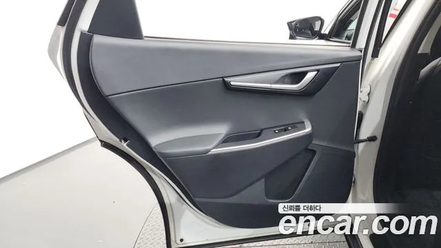 Kia EV6 2022 — фото 15