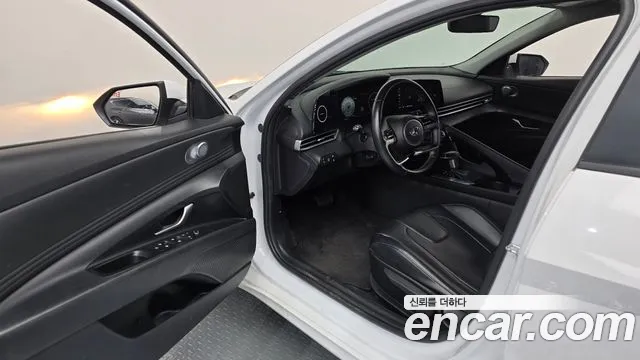 Hyundai AVANTE 2022 — фото 13