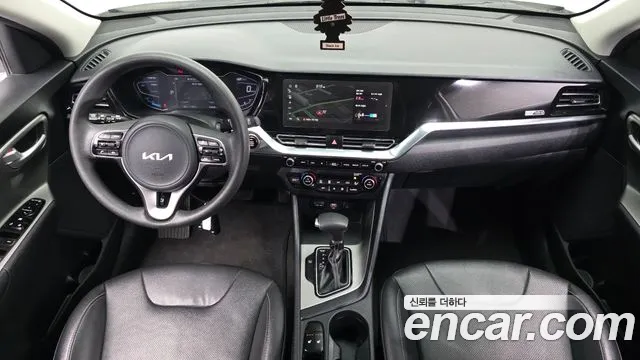 Kia Niro 2022 — фото 10