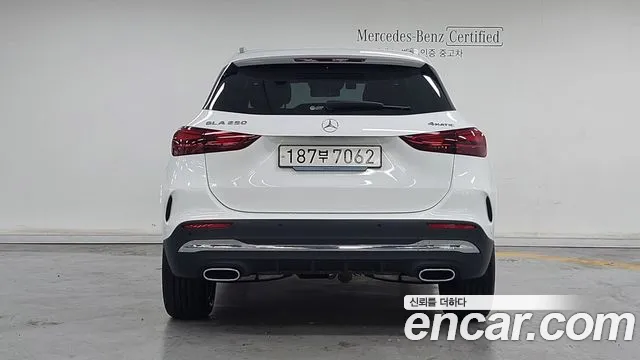 Mercedes-Benz GLA-Class 2024 — фото 4