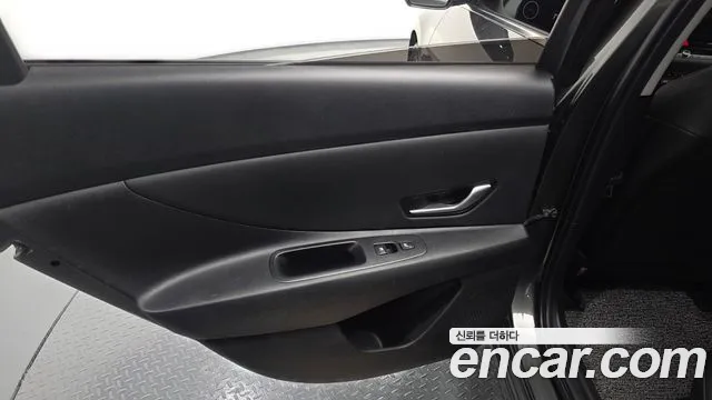 Hyundai AVANTE 2023 — фото 15