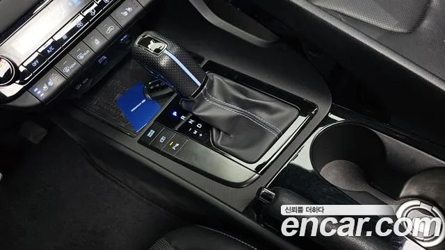 Hyundai AVANTE 2022 — фото 11