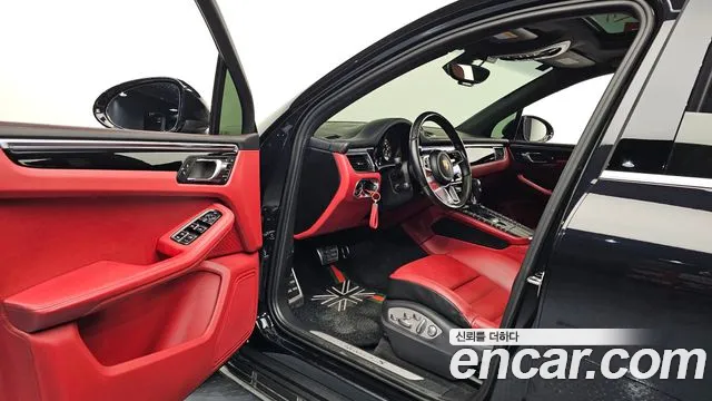 Porsche Macan 2015 — фото 10