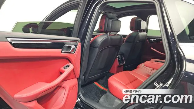 Porsche Macan 2015 — фото 11