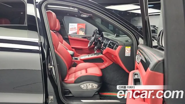 Porsche Macan 2015 — фото 12