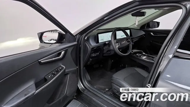 Kia EV6 2023 — фото 13