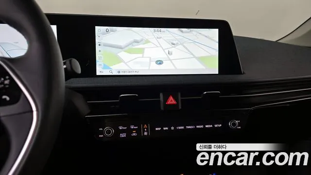 Kia EV6 2023 — фото 18