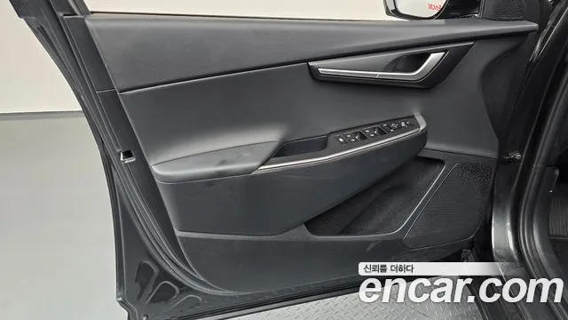 Kia EV6 2023 — фото 14