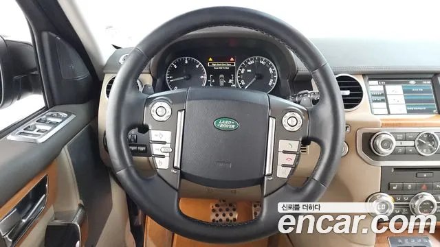 Land Rover Discovery 2013 — фото 14