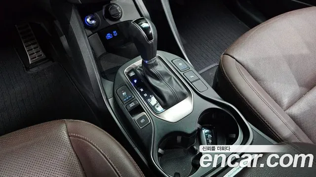 Hyundai Santafe 2017 — фото 12