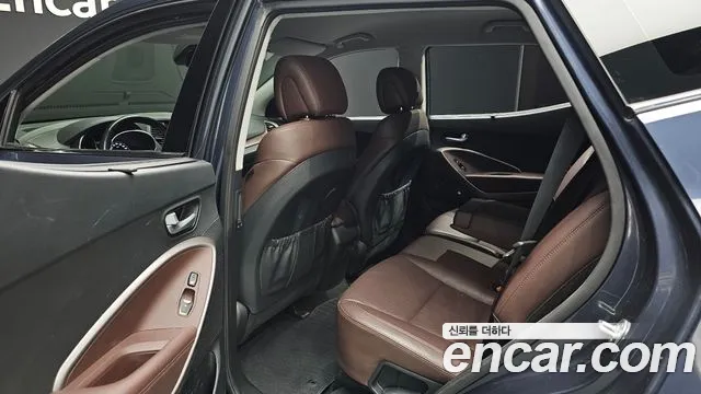 Hyundai Santafe 2017 — фото 18