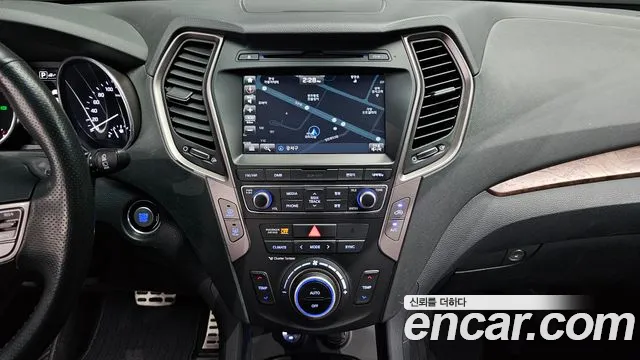 Hyundai Santafe 2017 — фото 20