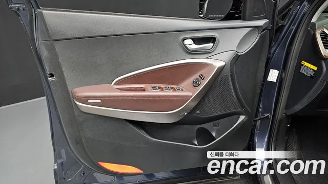 Hyundai Santafe 2017 — фото 14