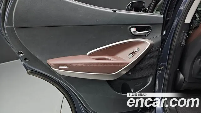 Hyundai Santafe 2017 — фото 15