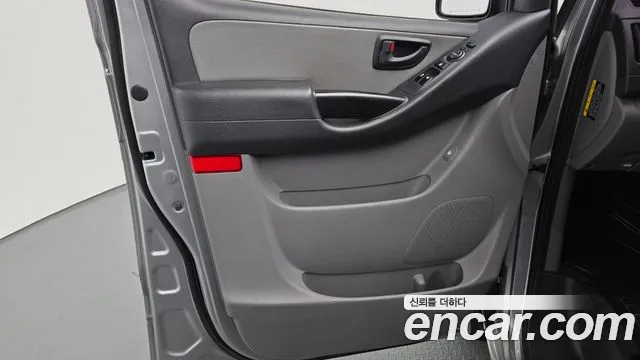 Hyundai Starex 2019 — фото 13